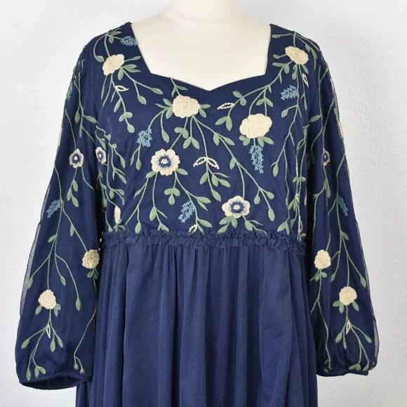 JessaKae Leah Dress Floral Embroidered - 4x - Picture 2 of 9
